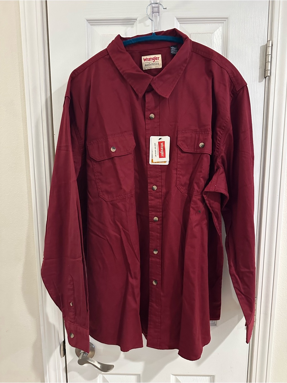 Wrangler Men's Button-Down Shirt in Deep Burgundy 2XL